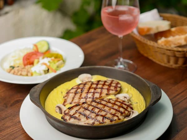Bone-In Split Chicken Breast